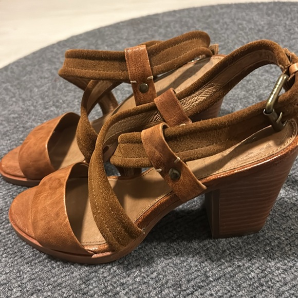 FRYE sandals - Picture 2 of 7